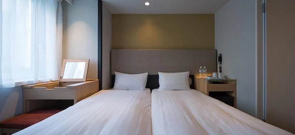 ***  טוקיו E Hotel Higashi Shinjuku יפן