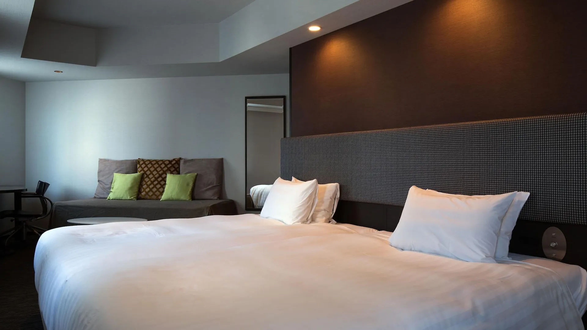 טוקיו E Hotel Higashi Shinjuku