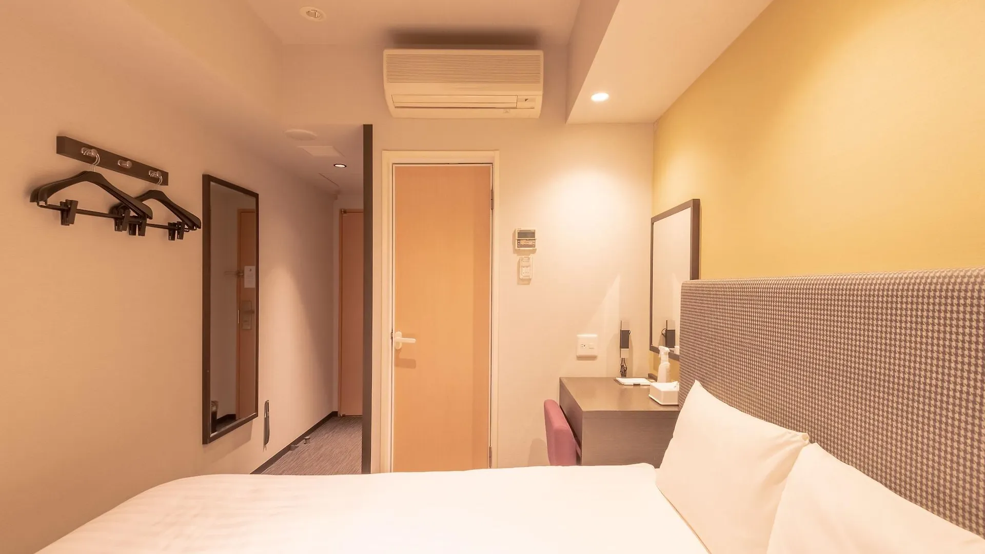 טוקיו E Hotel Higashi Shinjuku יפן