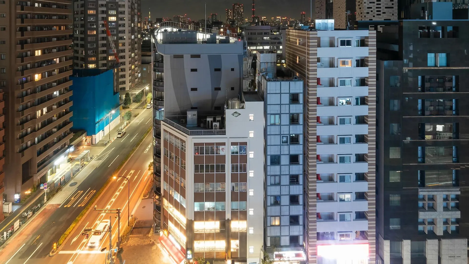 טוקיו E Hotel Higashi Shinjuku 3*,  יפן