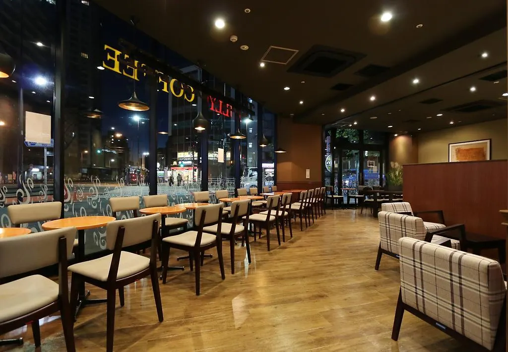 טוקיו E Hotel Higashi Shinjuku