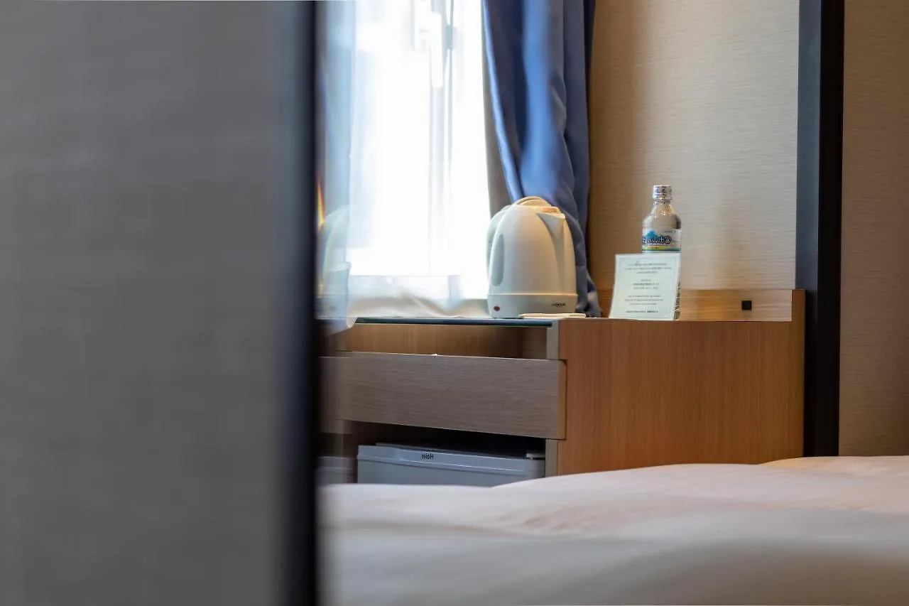 טוקיו E Hotel Higashi Shinjuku 3*,  יפן