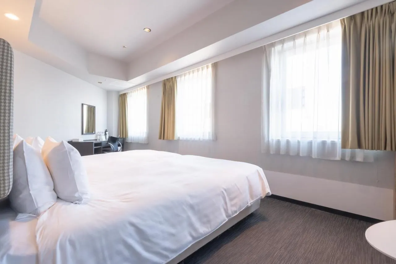 טוקיו E Hotel Higashi Shinjuku