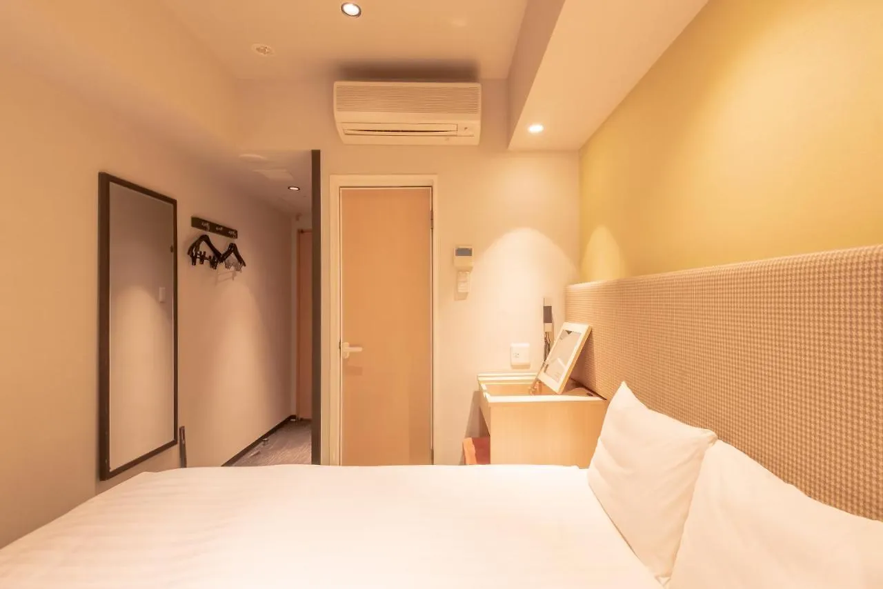טוקיו E Hotel Higashi Shinjuku יפן